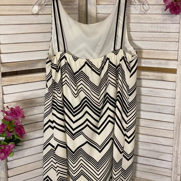 Off White & Black Chevron Striped Tank Party Dress - Picture 3 of 5
